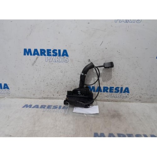 Renault - Scenic - Rear door lock mechanism 4-door, left
