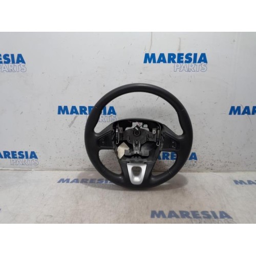 Renault - Scenic - Steering wheel