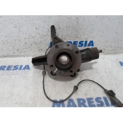 Peugeot - 5008 - Achsschenkel links vorne