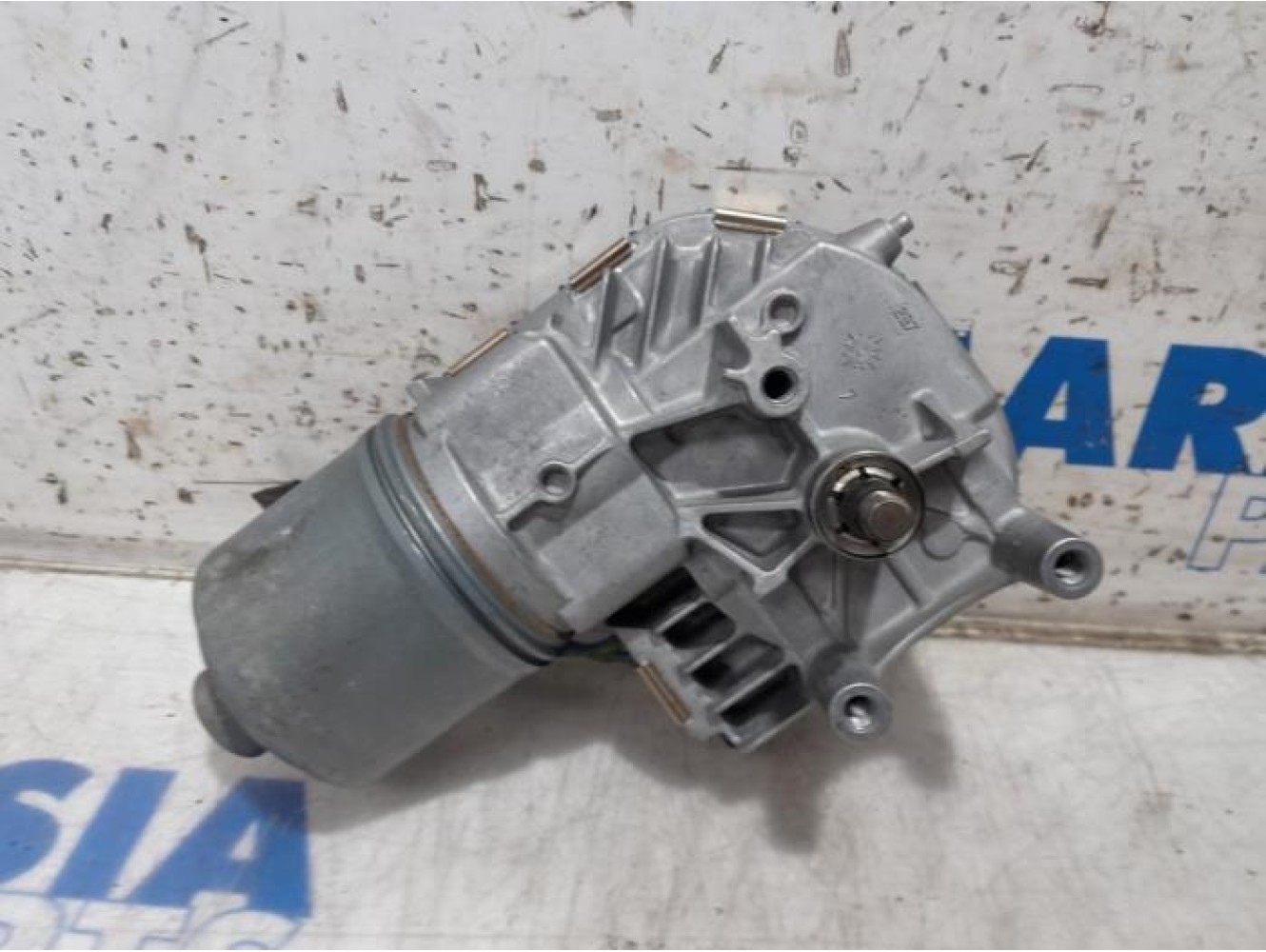 Peugeot - 5008 - Front wiper motor