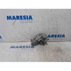 Peugeot - 5008 - Front wiper motor