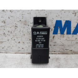 Peugeot - 5008 - Glow plug relay