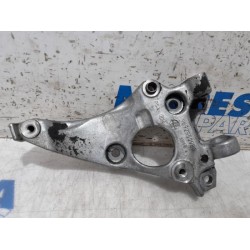 Peugeot - 5008 - Alternator lower bracket