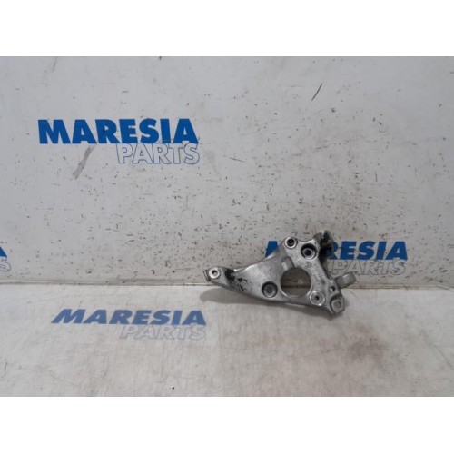 Peugeot - 5008 - Support dynamo bas