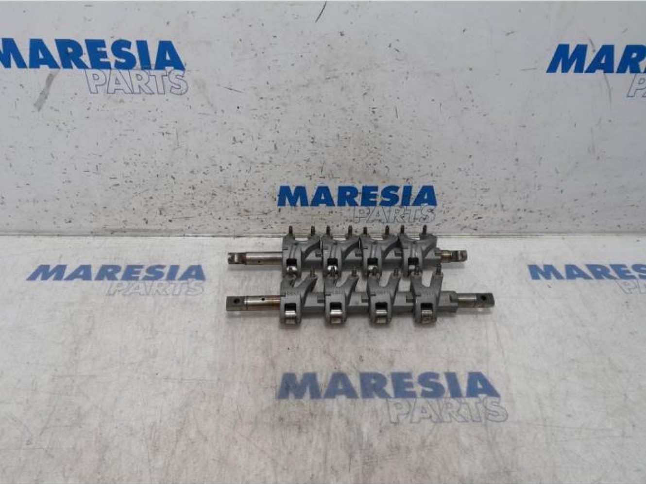 Renault - Twingo - Rocker arm shaft
