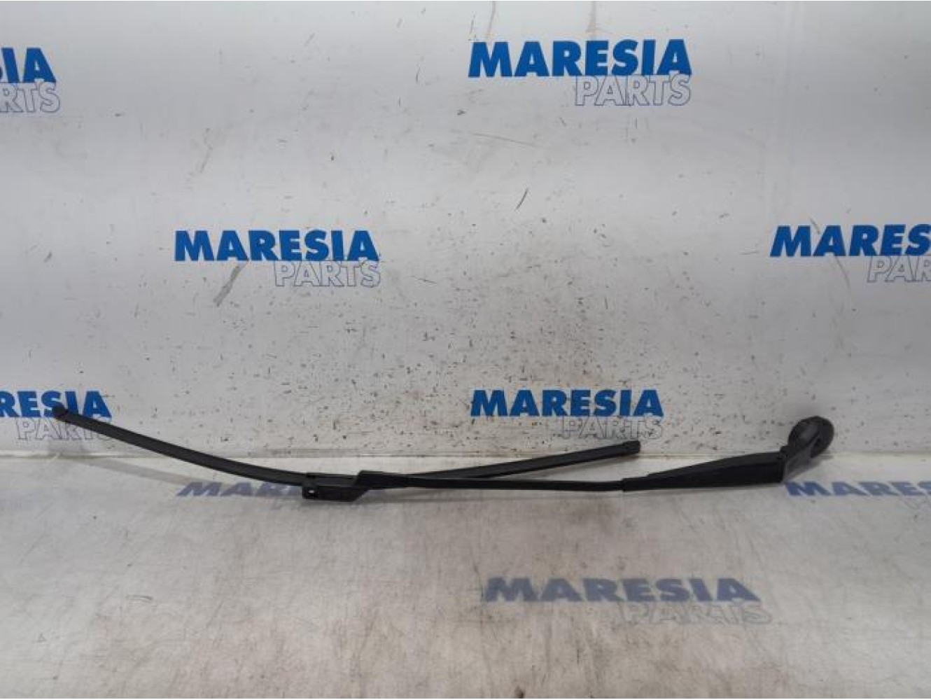 Citroen - C4 Grand Picasso - Front wiper arm