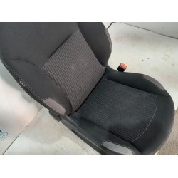 Peugeot - 208 - Sitz rechts