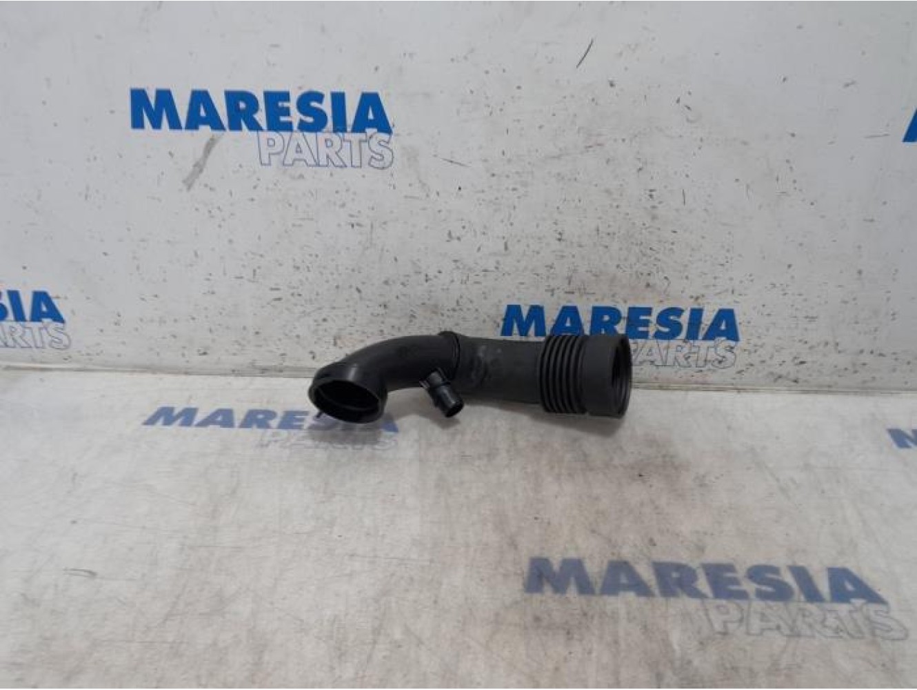 Citroen - C4 Grand Picasso - Air intake hose
