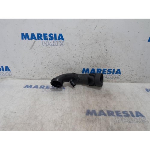 Citroen - C4 Grand Picasso - Air intake hose