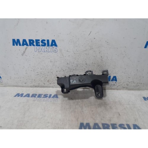 Citroen - C-Elysee - Rear bumper bracket, right