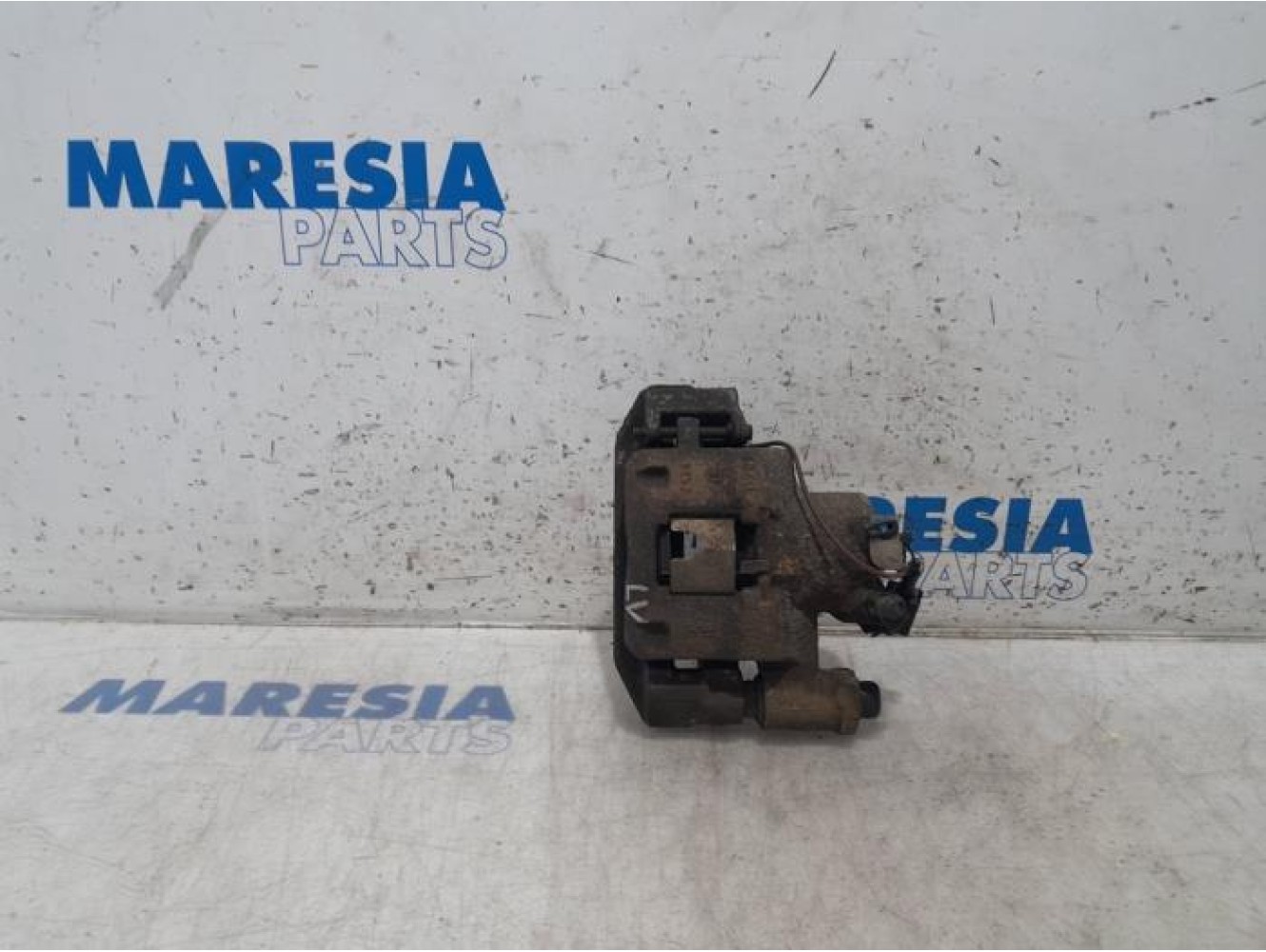 Fiat - 500 - Front brake calliper, left