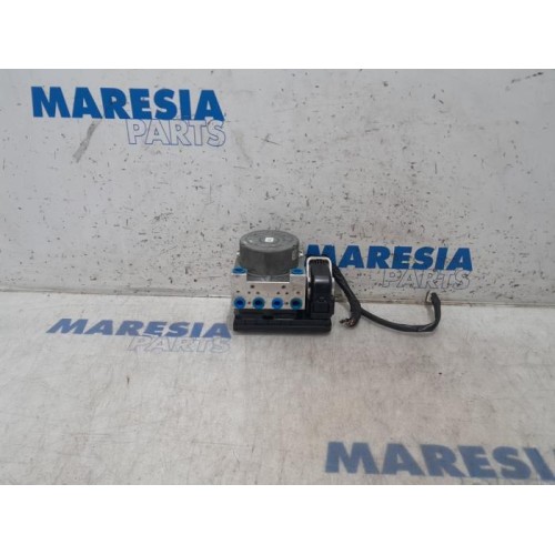 Peugeot - 208 - ABS Pumpe