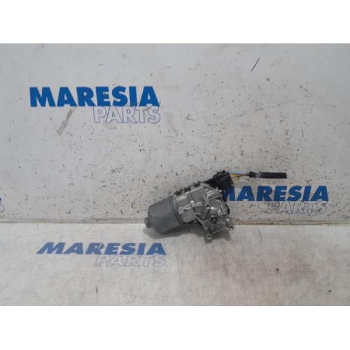Peugeot - 208 - Front wiper motor