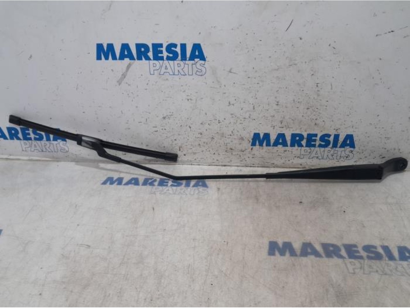 Peugeot - 208 - Front wiper arm