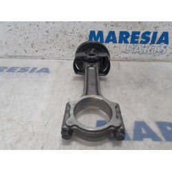 Renault - Captur - Connecting rod