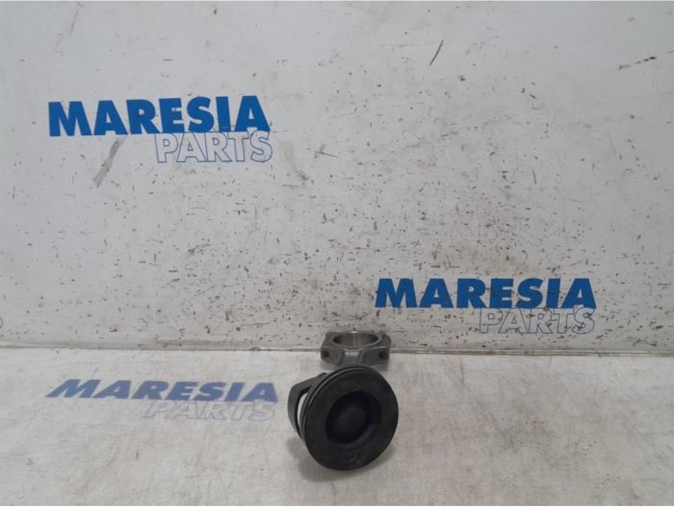 Renault - Captur - Connecting rod
