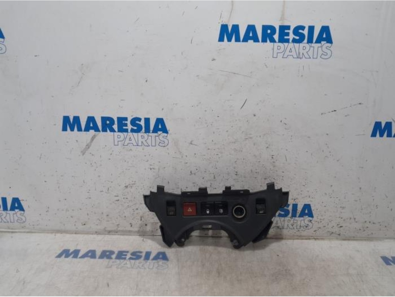 Peugeot - Partner - Multi-functional window switch