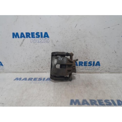 Renault - Clio - Front brake calliper, right