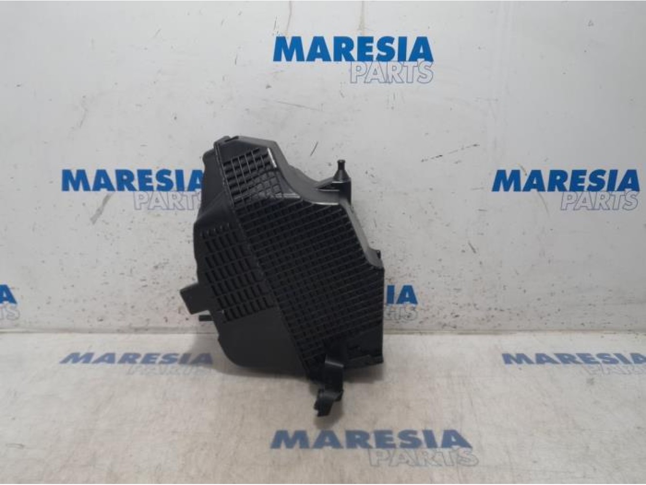 Renault - Clio - Air box