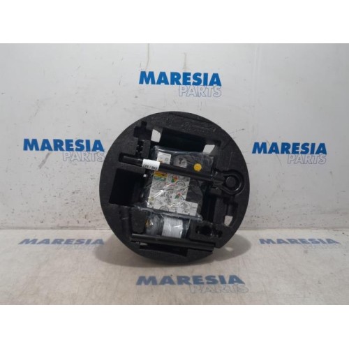 Renault - Clio - Reifen Reparaturset