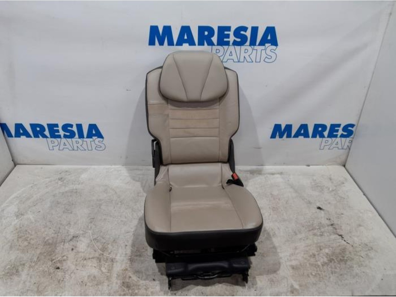 Renault - Grand Scenic - Rear seat
