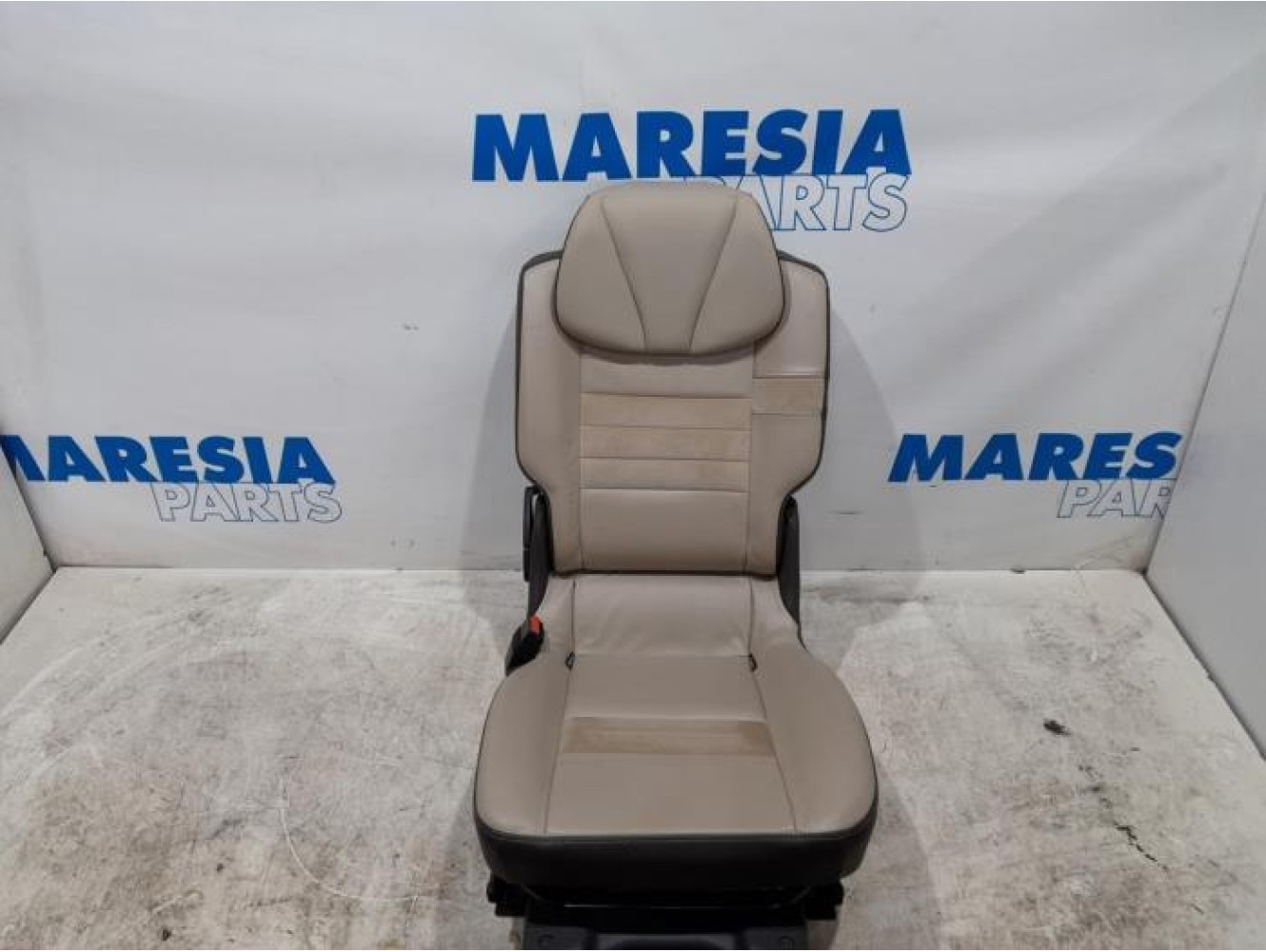 Renault - Grand Scenic - Rear seat