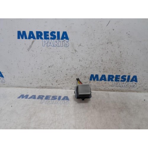 Peugeot - 208 - Heater resistor