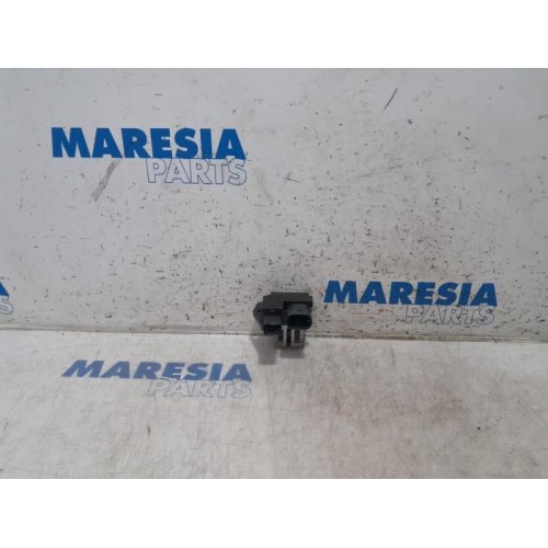 Peugeot - 208 - Cooling fan resistor