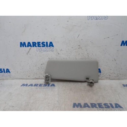 Renault - Clio - Sun visor