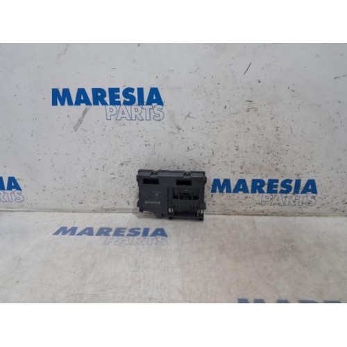 Renault - Clio - Card reader (lock)