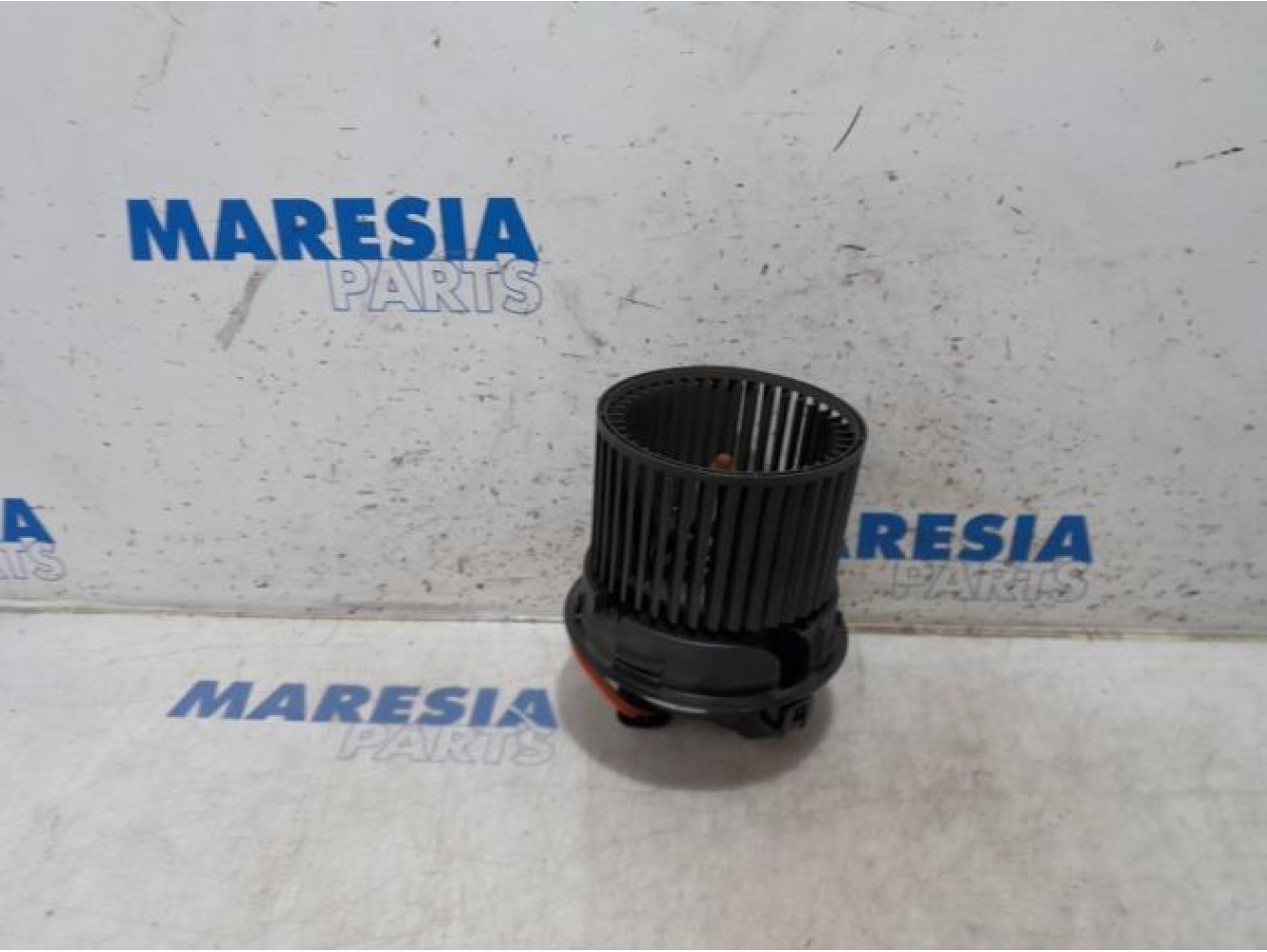Renault - Clio - Heating and ventilation fan motor