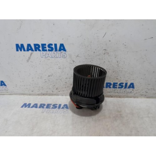 Renault - Clio - Heating and ventilation fan motor