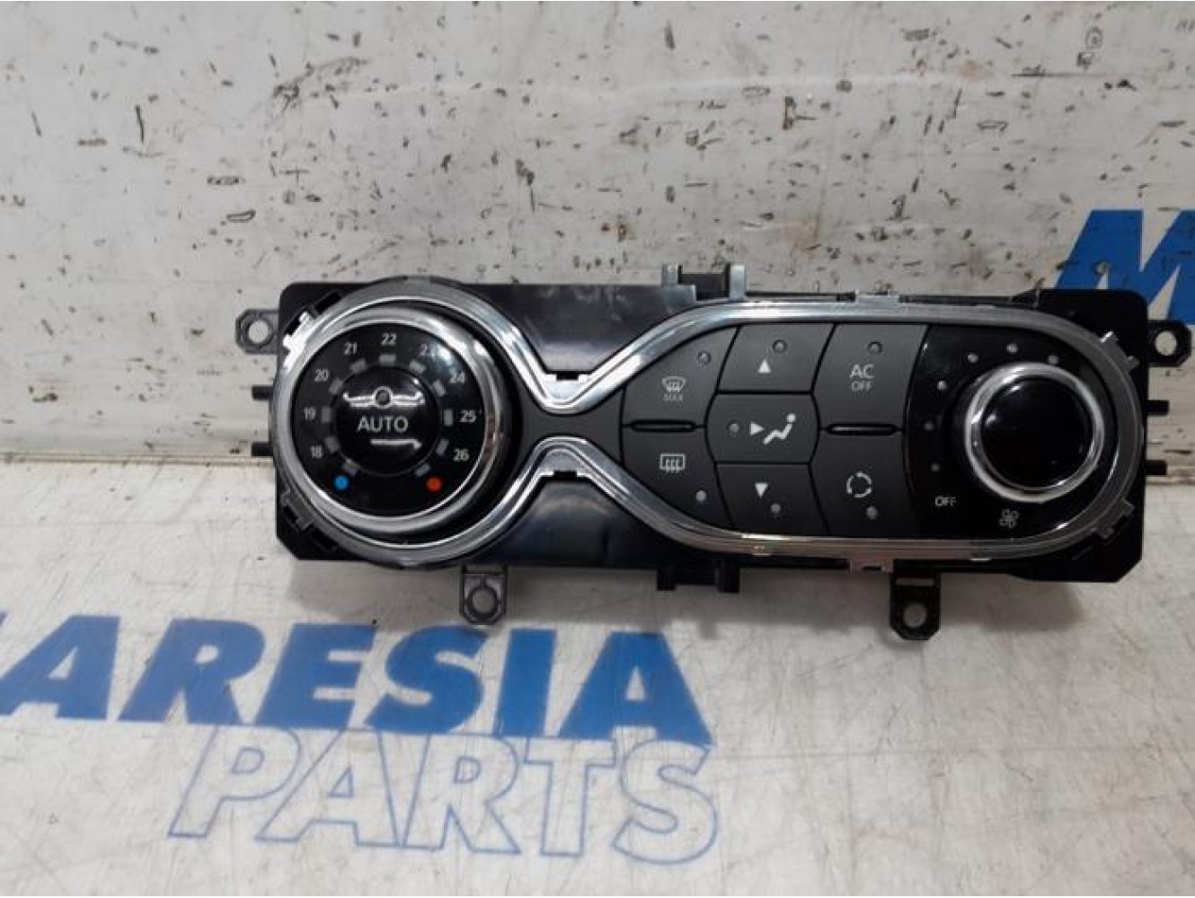 Renault - Clio - Panneau de commandes chauffage
