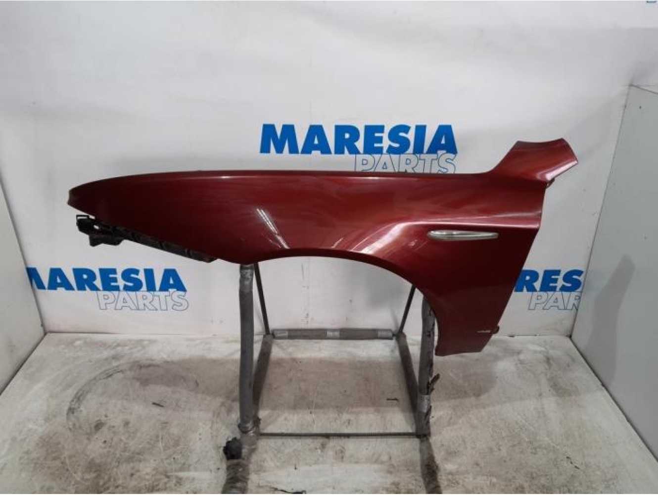 Alfa Romeo - 159 - Front wing, left