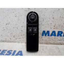 Renault - Clio - Electric window switch
