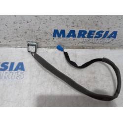 Renault - Clio - GPS antenna