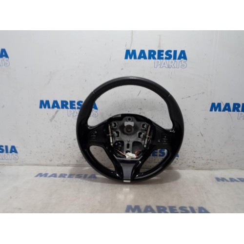 Renault - Clio - Steering wheel