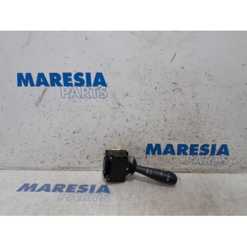 Renault - Clio - Wiper switch