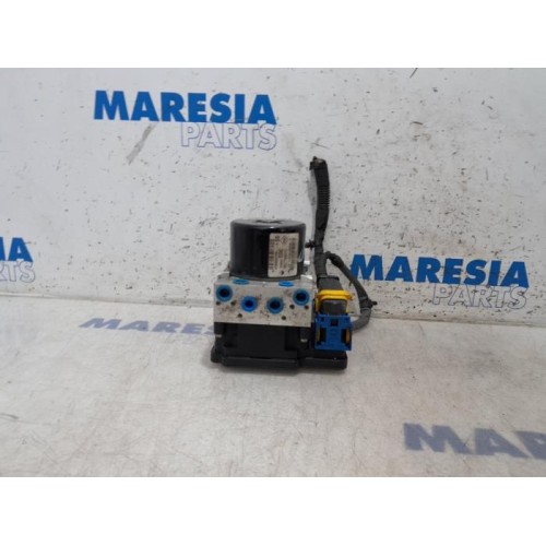 Renault - Grand Scenic - ABS pump