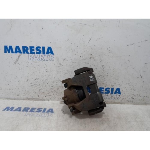 Renault - Grand Scenic - Front brake calliper, right