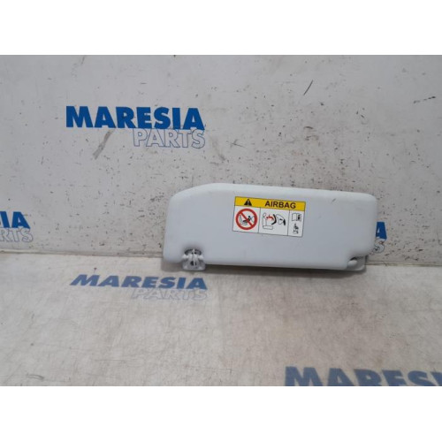 Peugeot - 208 - Sun visor