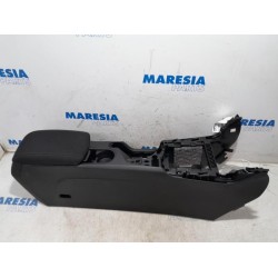 Peugeot - 308 - Middle console