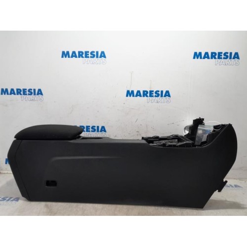 Peugeot - 308 - Middle console