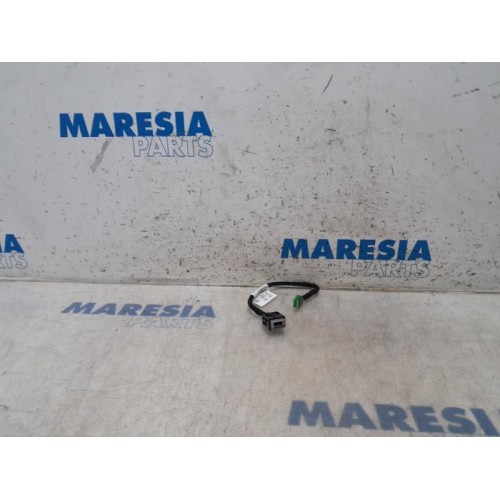 Peugeot - 308 - Prise USB