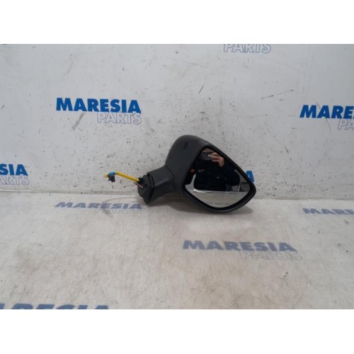 Renault - Captur - Wing mirror, right