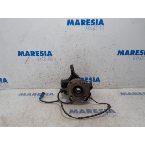 Peugeot - 208 - Fusee links-voor