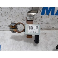 Peugeot - 208 - Battery pole
