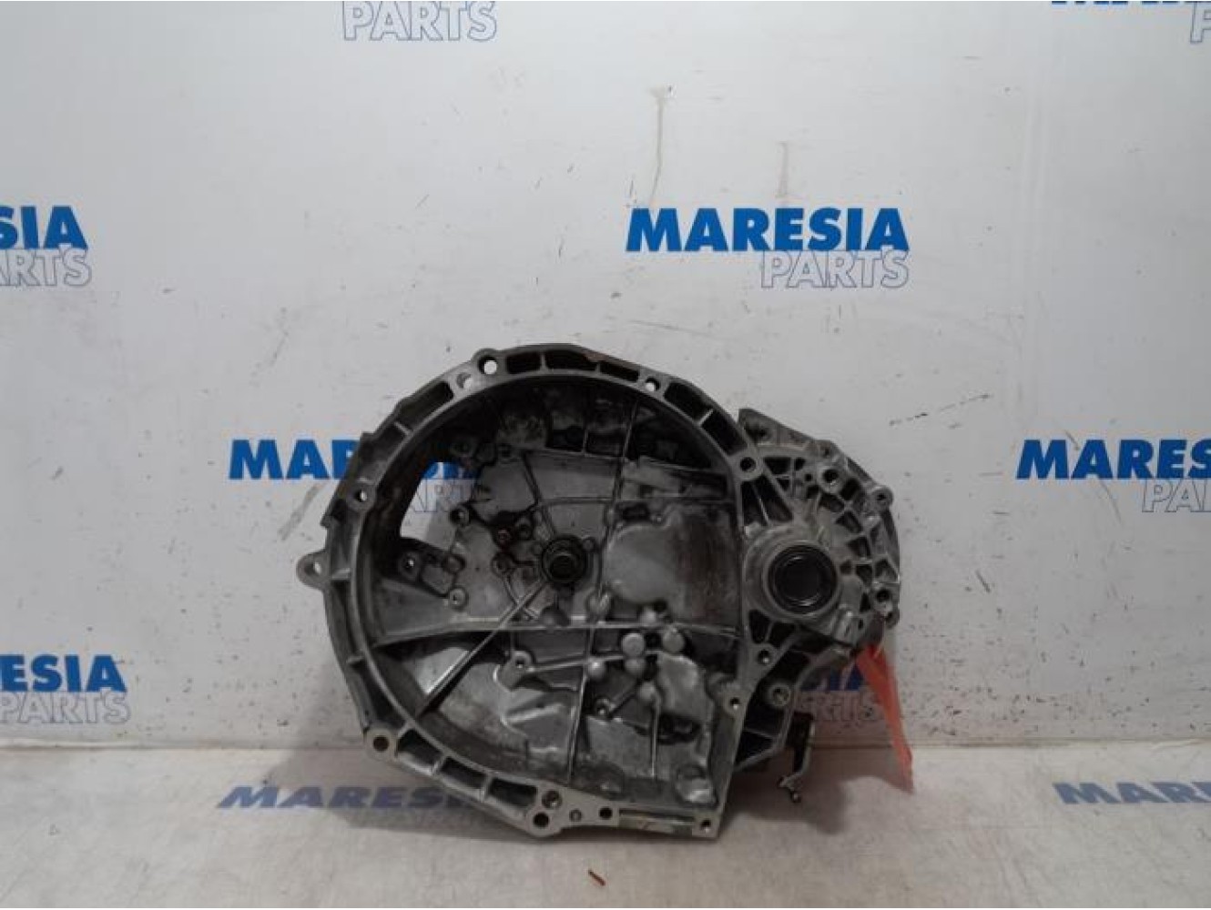 Peugeot - 207 - Gearbox casing