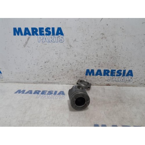 Fiat - Doblo - Connecting rod