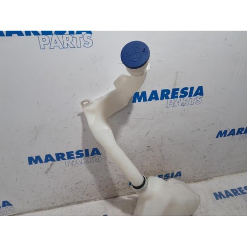 Peugeot - 207 - Front windscreen washer reservoir